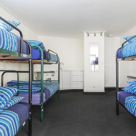 Aspen Lodge Backpackers ควีนส์ทาวน์ ภายนอก รูปภาพ