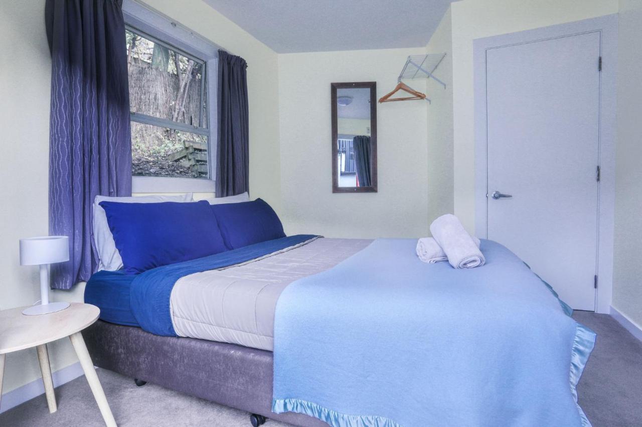 Aspen Lodge Backpackers ควีนส์ทาวน์ ภายนอก รูปภาพ