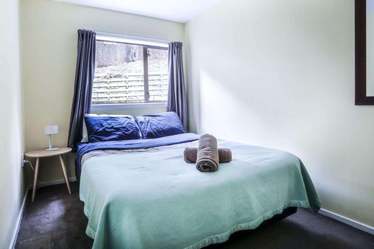 Aspen Lodge Backpackers ควีนส์ทาวน์ ภายนอก รูปภาพ