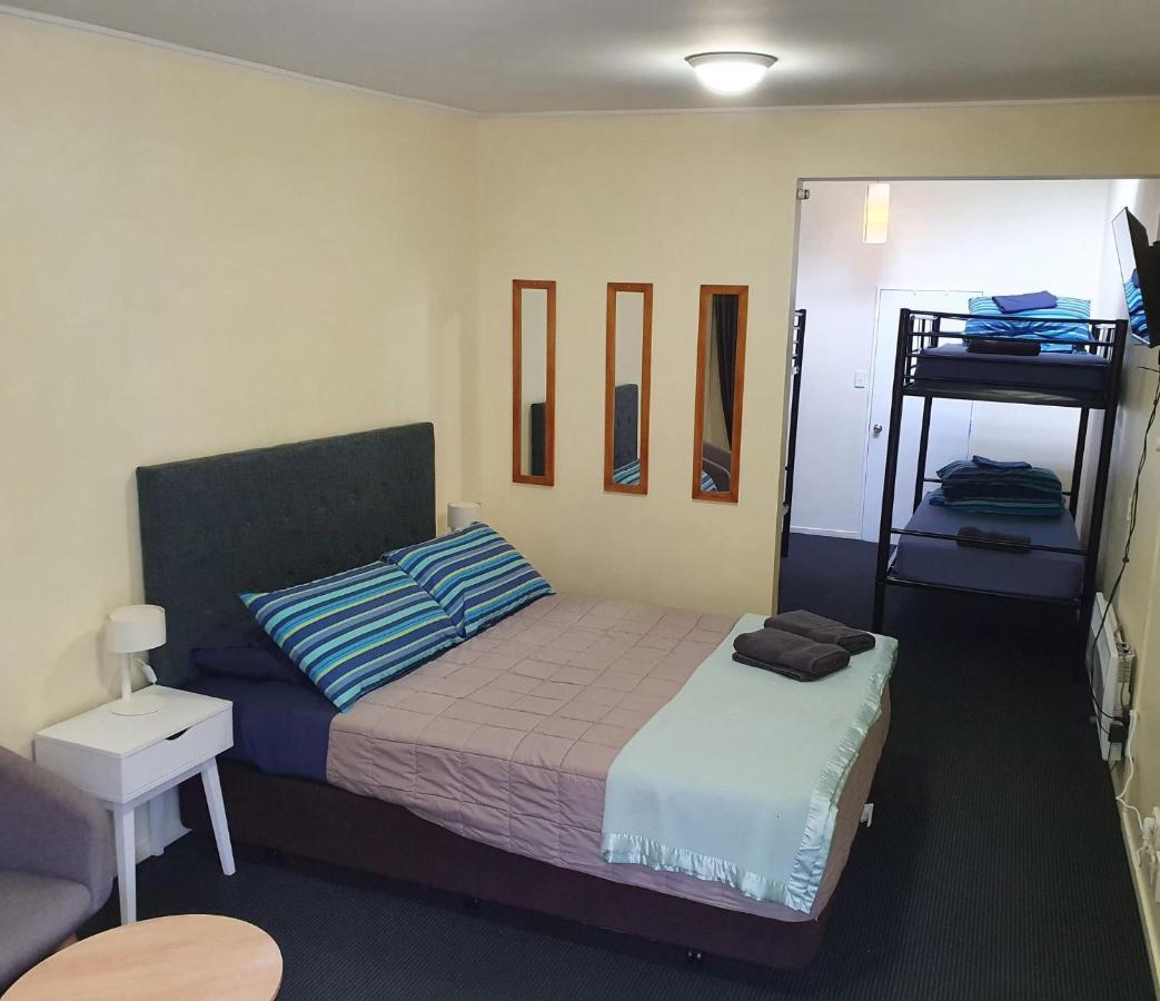 Aspen Lodge Backpackers ควีนส์ทาวน์ ภายนอก รูปภาพ