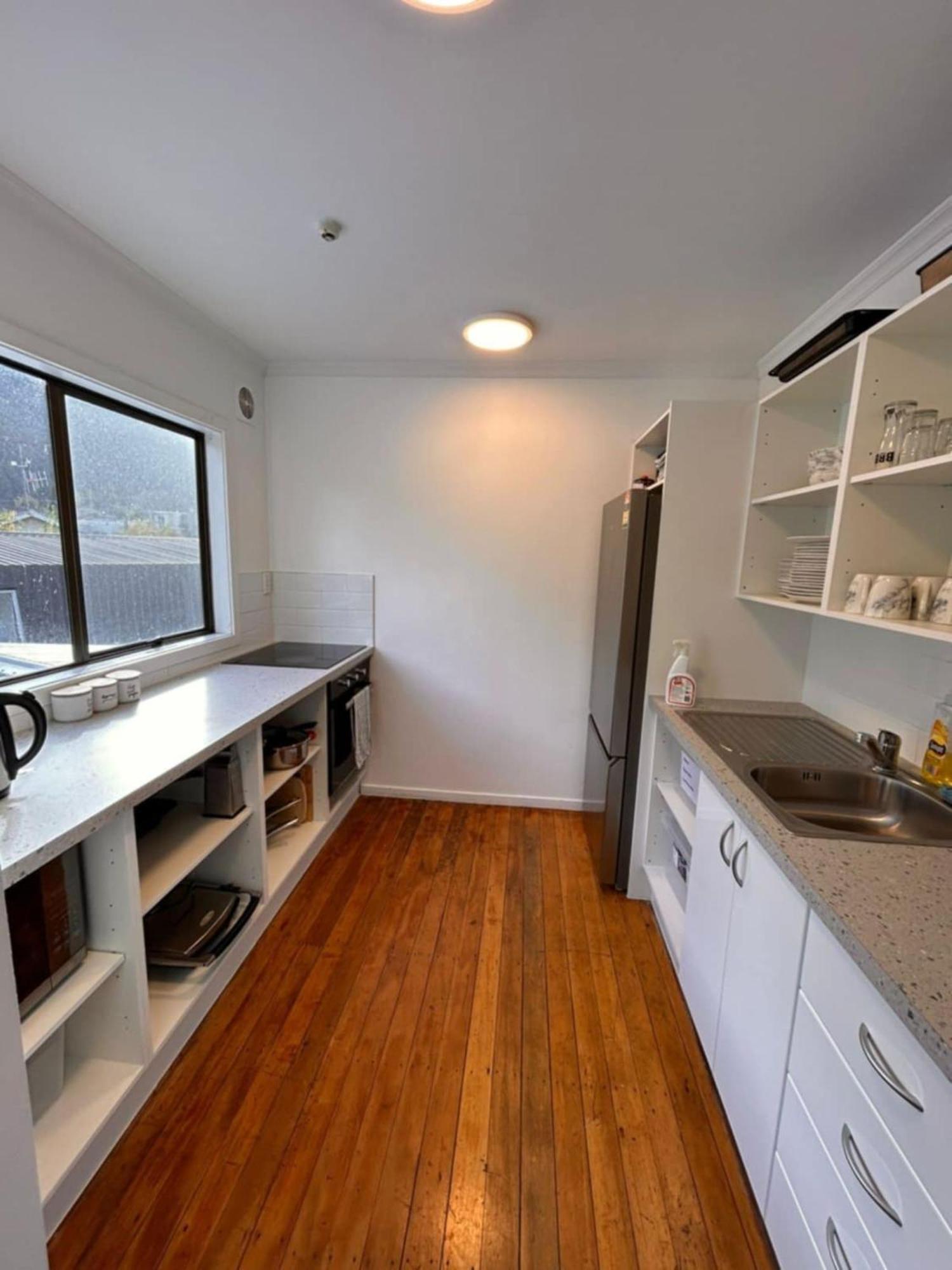 Aspen Lodge Backpackers ควีนส์ทาวน์ ภายนอก รูปภาพ